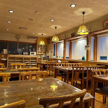 Kagura House Hotel Yuzawa  Exterior foto